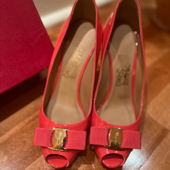 SALVATORE FERRAGAMO SHOES - Picture 2 of 8